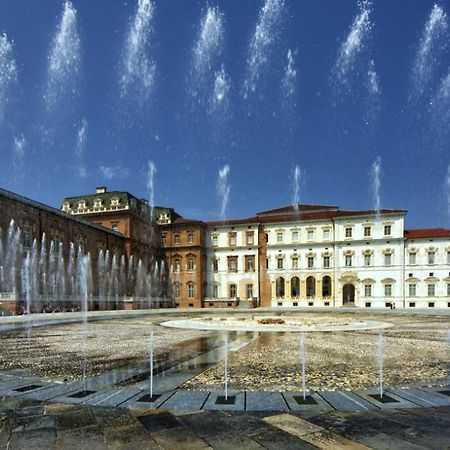 Alle Porte Della Reggia Venaria Reale Kültér fotó